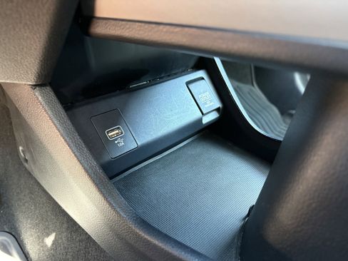 Used 2021 Honda HR-V LX image 22