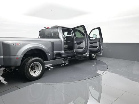 Used 2024 Ford F350 XLT AWD/4WD image 28