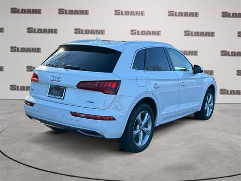 Used 2020 Audi Q5 2.0T Premium w/ Convenience Package image 5