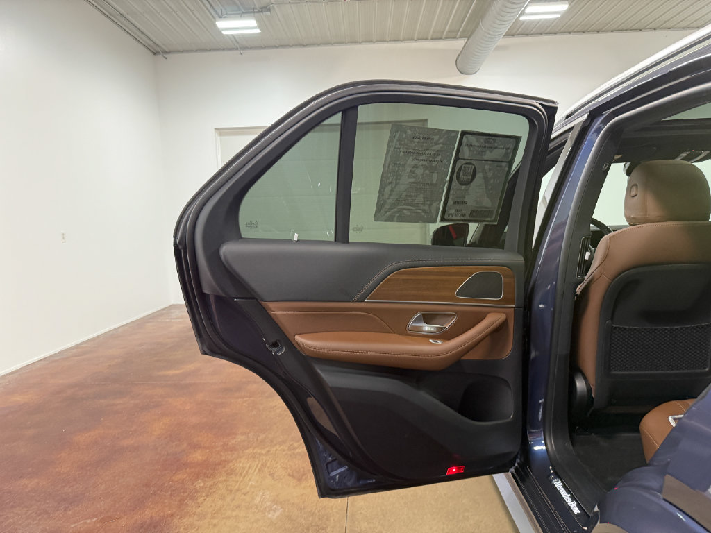 Used 2024 Mercedes-Benz GLE 450 4MATIC image 46