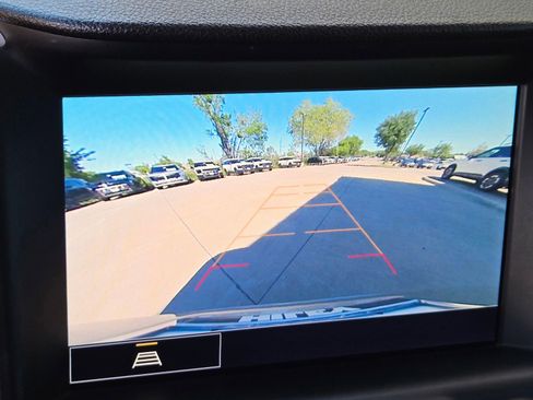 Used 2023 GMC Terrain SLT image 15