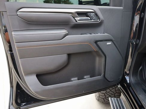 Used 2025 GMC Sierra 3500 AT4 w/ AT4 Premium Plus Package image 12