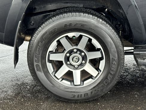 Used 2024 Toyota 4Runner TRD Off-Road image 38