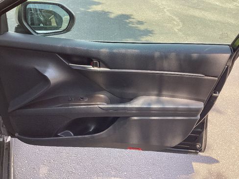 Used 2024 Toyota Camry SE FWD image 21