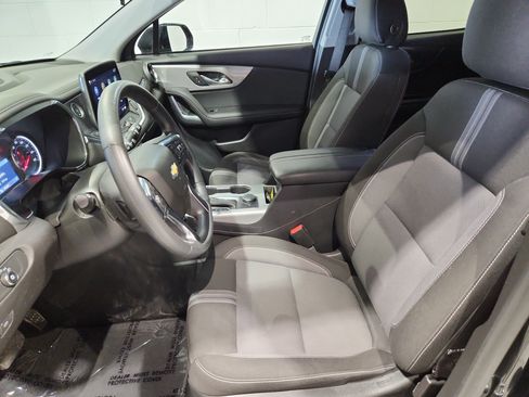 Used 2025 Chevrolet Blazer LT image 17