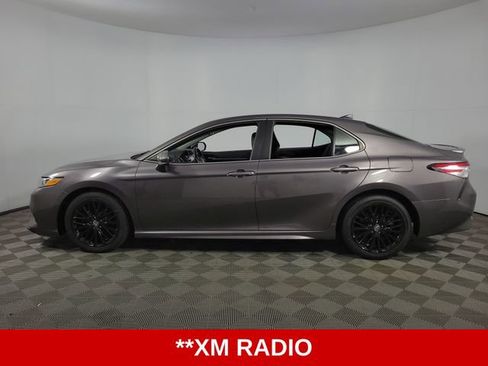 Used 2020 Toyota Camry SE image 5