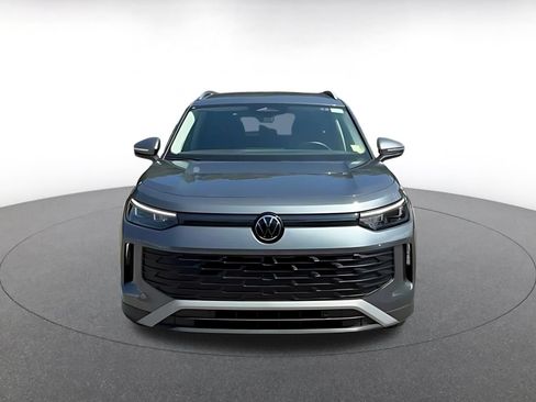 Used 2026 Volkswagen Tiguan SE FWD image 5