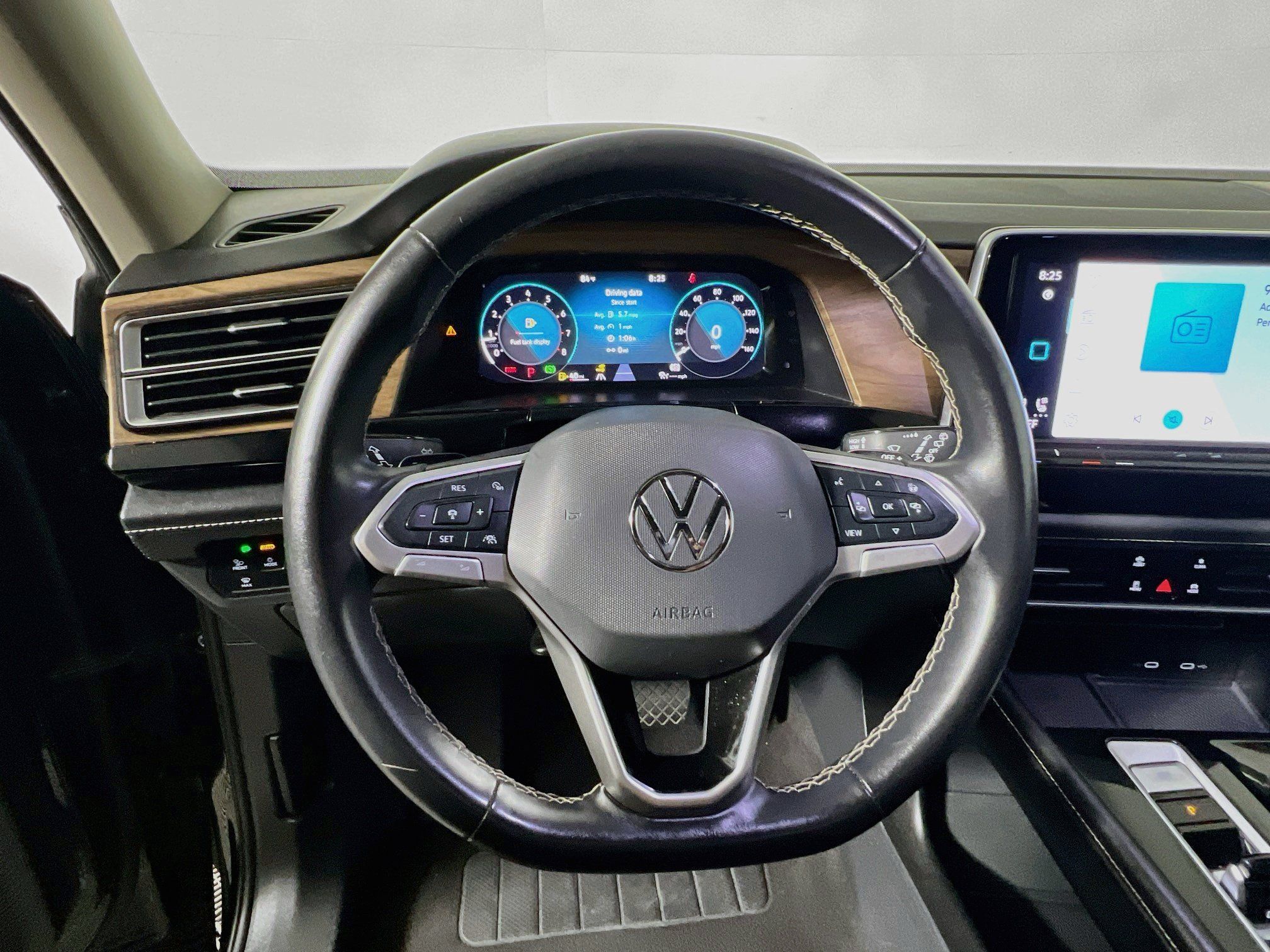 Used 2024 Volkswagen Atlas SE AWD/4WD image 17