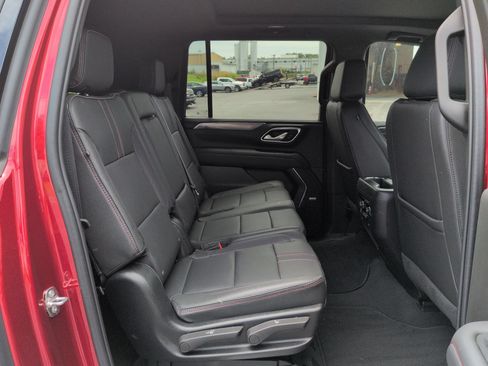 Used 2024 Chevrolet Suburban RST w/ Luxury Package AWD/4WD image 27