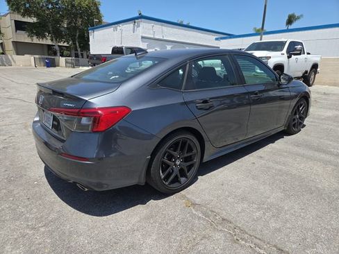 Used 2024 Honda Civic Sport image 3