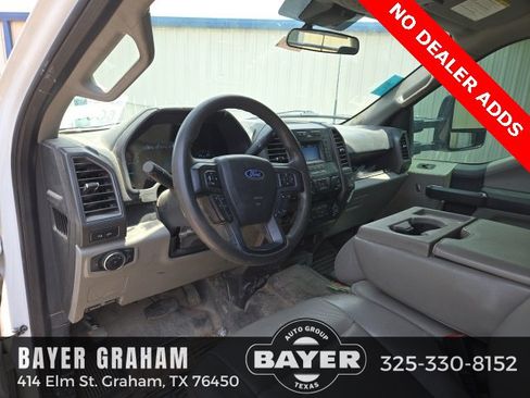 Used 2022 Ford F350 XL w/ Power Equipment Group image 8