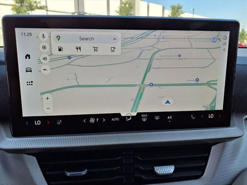 Used 2025 Ford Explorer Active w/ Active Comfort Package image 8