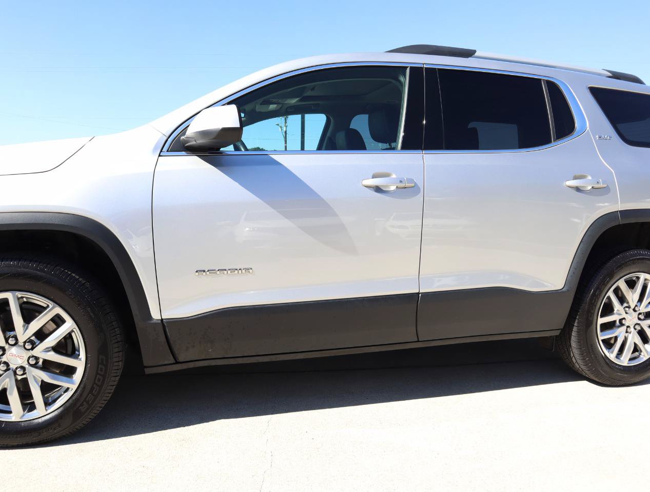 Used 2019 GMC Acadia SLT FWD image 29