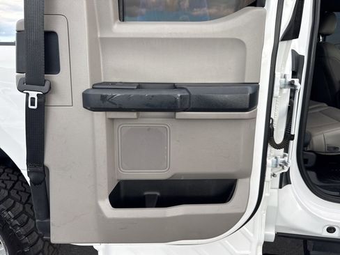 Used 2022 Ford F250 XL w/ Power Equipment Group AWD/4WD image 18