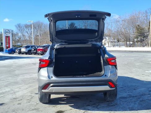 Used 2024 Chevrolet Trax LT w/ Driver Confidence Package image 10