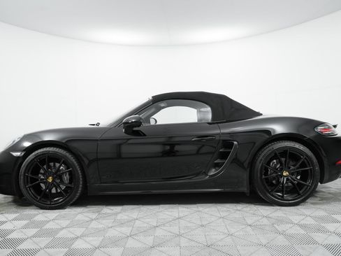 Used 2021 Porsche 718 Boxster RWD image 17