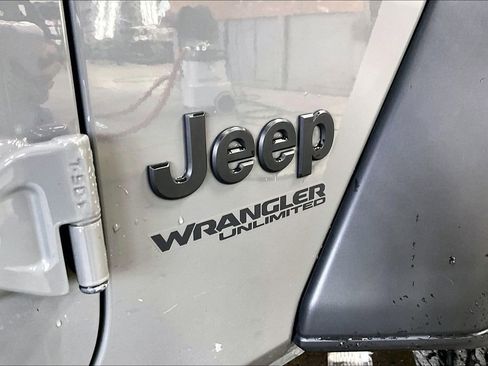 Used 2021 Jeep Wrangler Unlimited Sport image 8