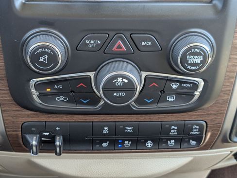 Used 2017 RAM 1500 Laramie AWD/4WD image 20