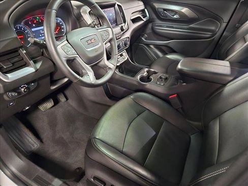 Used 2023 GMC Terrain SLT FWD image 10
