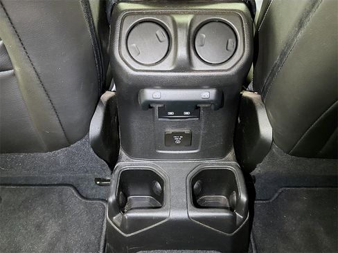 Used 2022 Jeep Gladiator Overland w/ Popular Equipment Package image 24