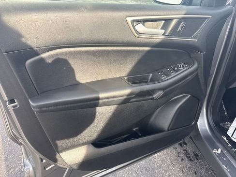 Used 2022 Ford Edge SEL w/ Convenience Package image 28
