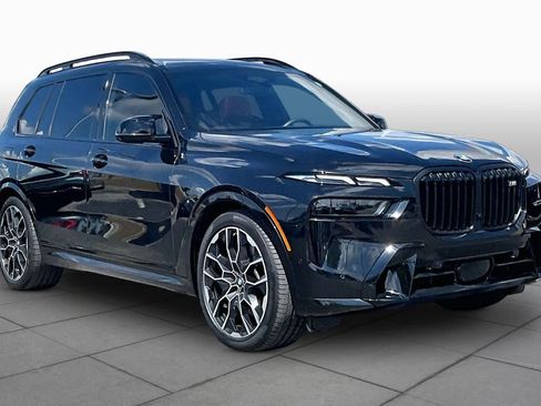 Used 2025 BMW X7 M60i AWD/4WD image 3