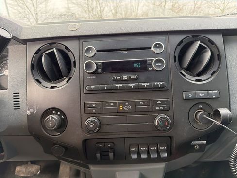 Used 2016 Ford F250 XL w/ Power Equipment Group image 8