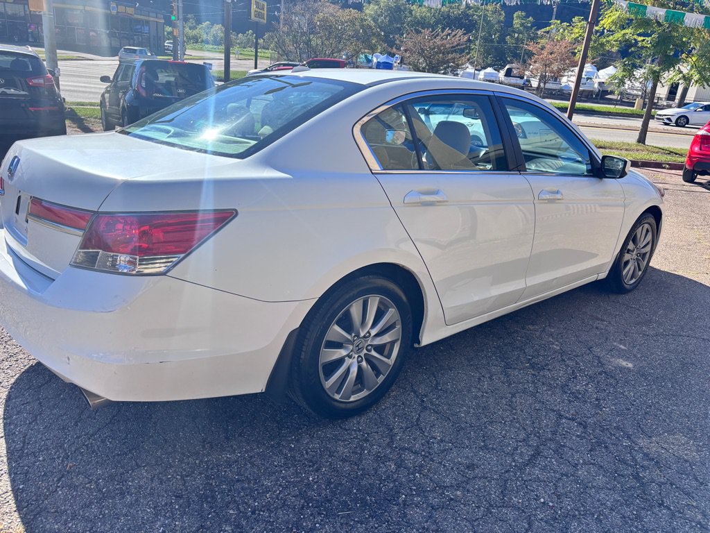 Used 2011 Honda Accord EX-L image 3