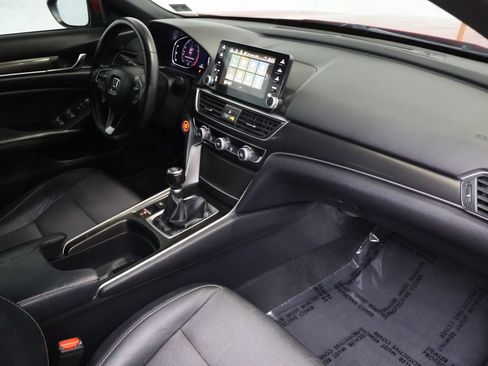 Used 2018 Honda Accord Sport image 11