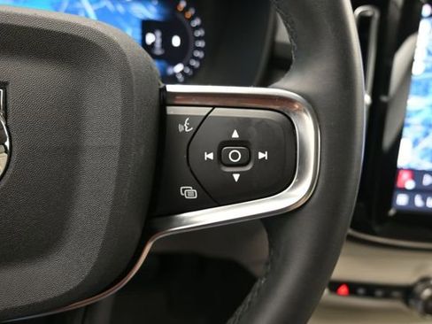 Used 2023 Volvo XC40 B5 Plus w/ Protection Package Premier AWD/4WD image 24