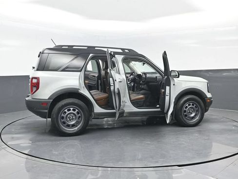 Certified 2022 Ford Bronco Sport Badlands w/ Premium Package AWD/4WD image 28