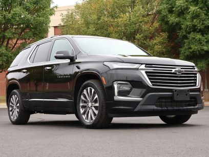 Certified 2023 Chevrolet Traverse Premier w/ LPO, Floor Liner Package