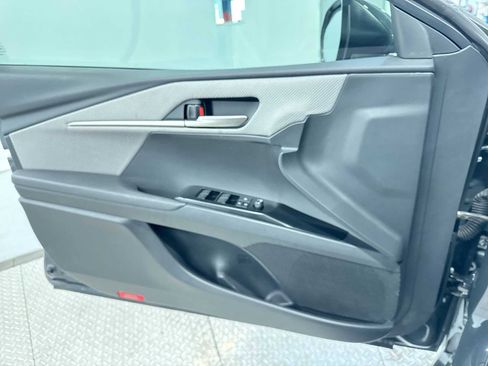 Used 2025 Toyota Camry SE w/ Convenience Package image 29