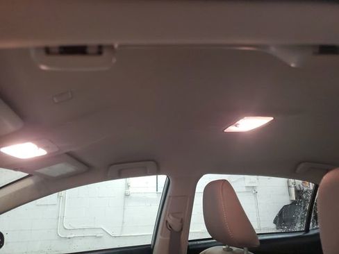 Used 2019 Toyota Corolla LE FWD image 22