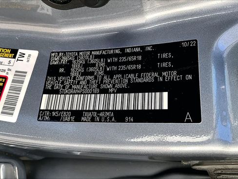 Certified 2023 Toyota Highlander XLE image 32