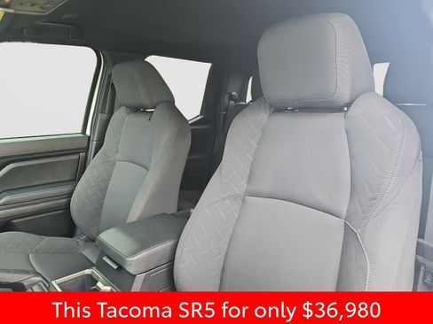Used 2024 Toyota Tacoma SR5 AWD/4WD image 23