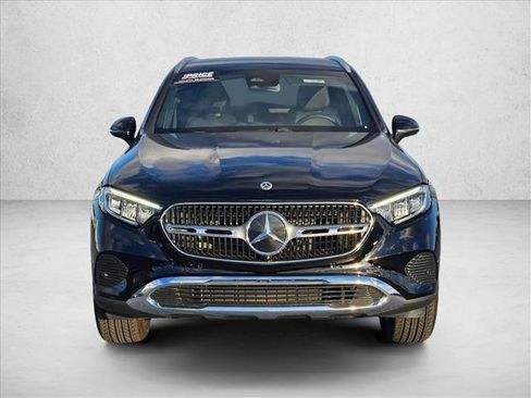 Used 2025 Mercedes-Benz GLC 300 image 2