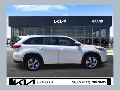 Used 2019 Toyota Highlander Limited