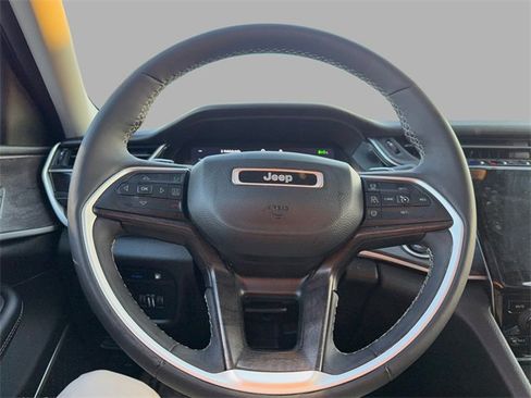 Used 2023 Jeep Grand Cherokee 4WD 4xe image 10