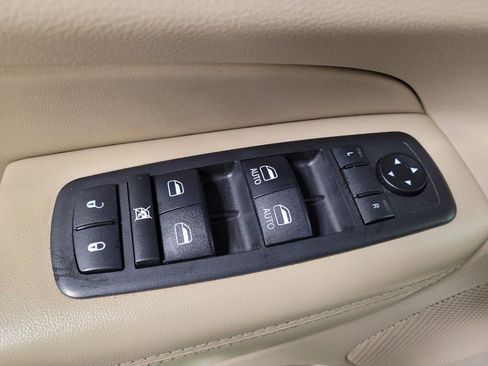 Used 2018 Jeep Grand Cherokee Laredo image 27