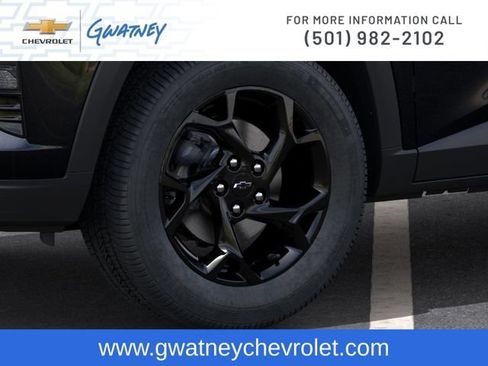 New 2026 Chevrolet Trax LT w/ Midnight Edition FWD image 9