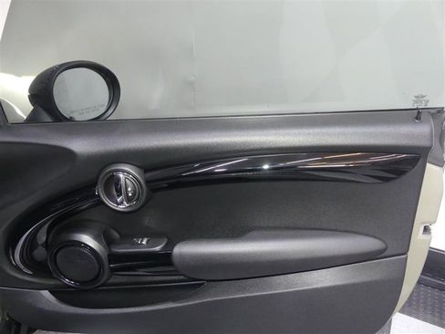 Used 2019 MINI Cooper S w/ Signature Upholstery Package image 17