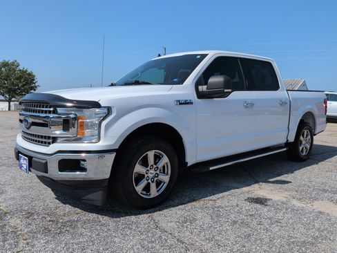 Certified 2020 Ford F150 XLT w/ Equipment Group 302A Luxury RWD image 6