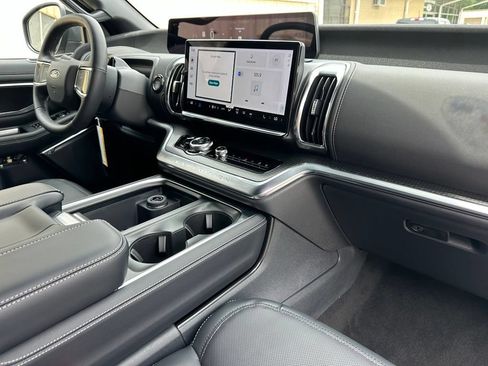 New 2026 Ford Expedition Platinum w/ Stealth Appearance Package AWD/4WD image 19