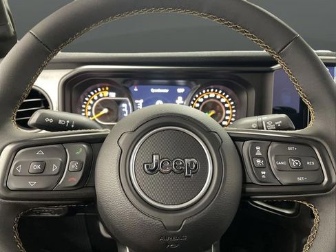 New 2025 Jeep Gladiator Sport image 16