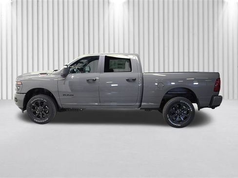 New 2026 RAM 2500 Big Horn AWD/4WD image 7