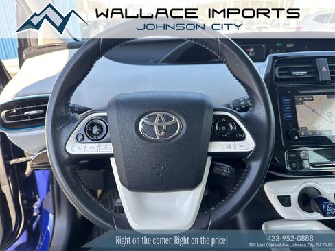 Used 2016 Toyota Prius Three w/ Advanced Technology Package image 31