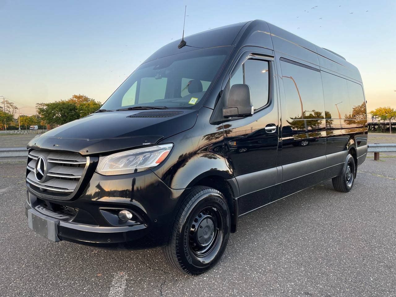 Used 2020 Mercedes-Benz Sprinter 2500 image 2