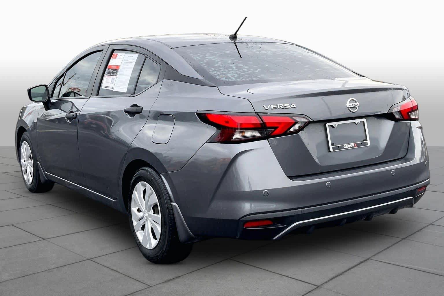 Used 2021 Nissan Versa S FWD image 12
