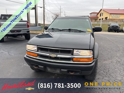 Used 2000 Chevrolet S10 Pickup LS w/ Preferred Equipment Group image 5